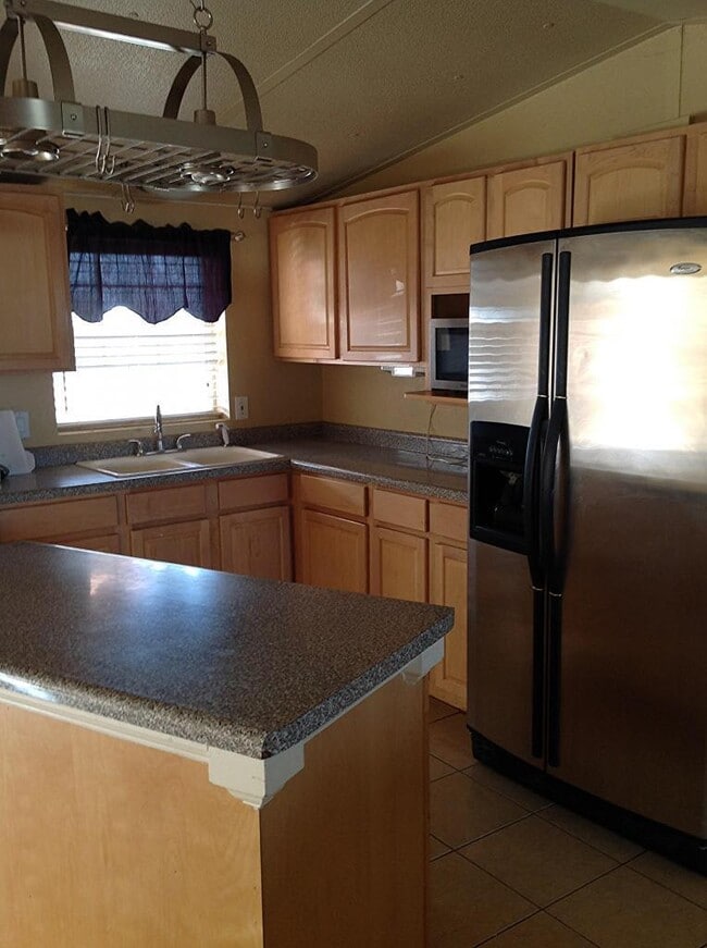 Building Photo - 304 Calle Al Rumbo