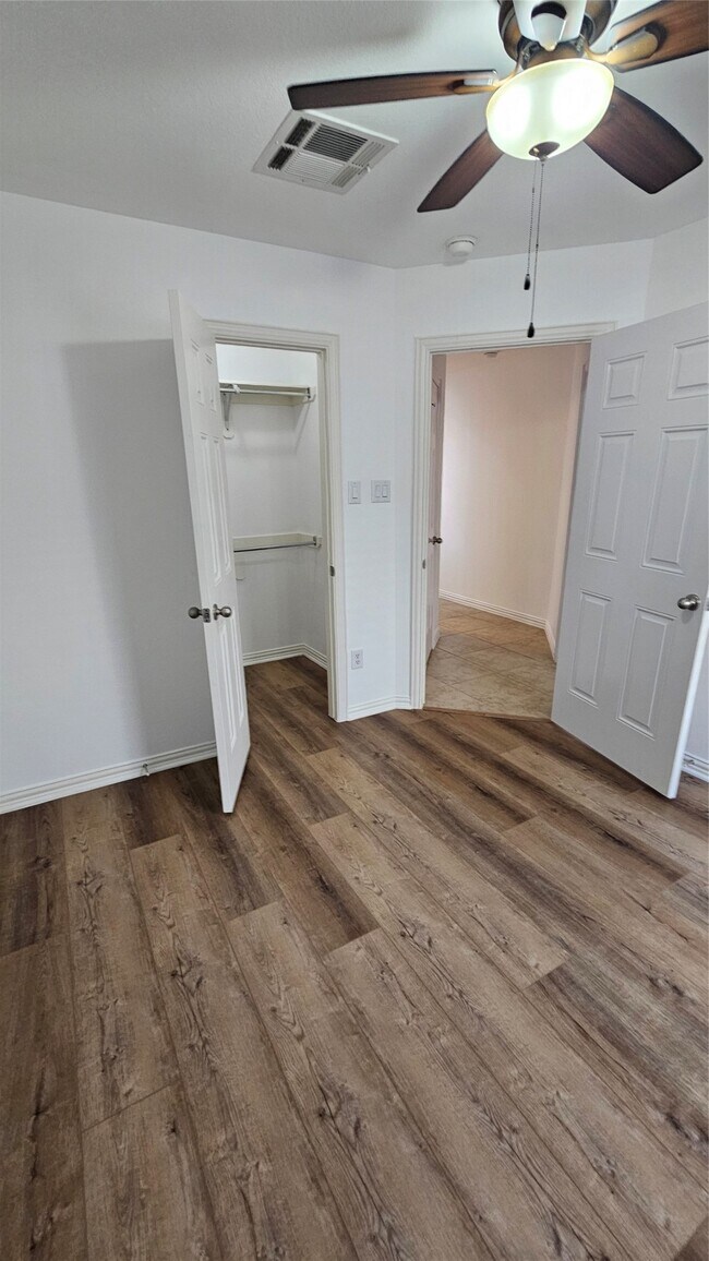 Building Photo - 5407 Moon Indigo Ln