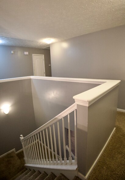 Building Photo - 12 Harding Dr