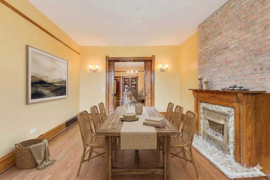 Building Photo - 3351 S Union Ave