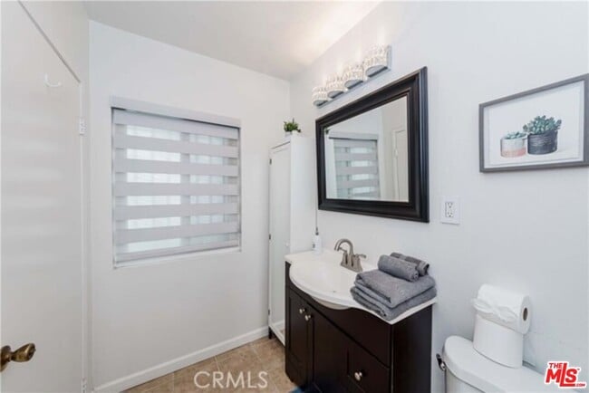 Building Photo - 1238 S Muirfield Rd