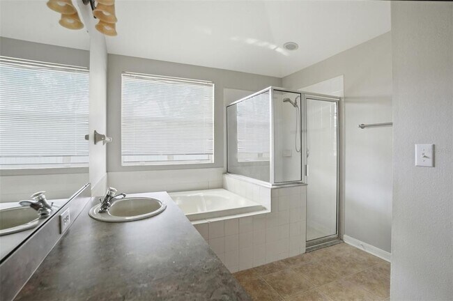 Building Photo - 3816 Beaumont Loop