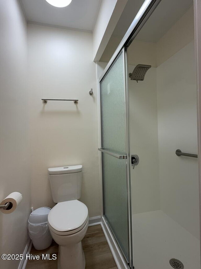 Building Photo - Beautiful 3 Bedroom, 2 Bath Home -135 Yate...
