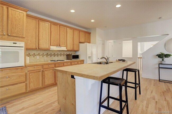 Building Photo - Incredible Townhome in the Hampden Town Ce...