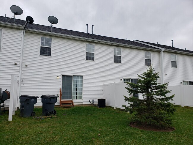 Building Photo - 6108 Georges Park Dr