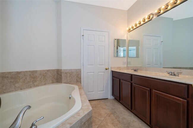 Building Photo - 1151 Travertine Terrace