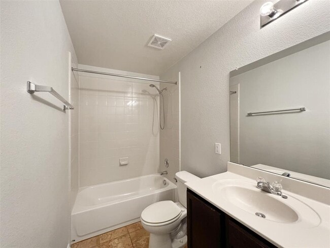 Building Photo - 2107 Outpost Dr