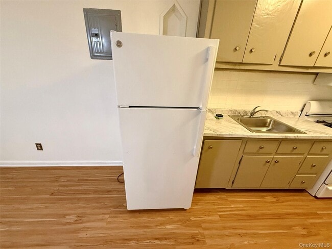 Building Photo - 29 Smith St