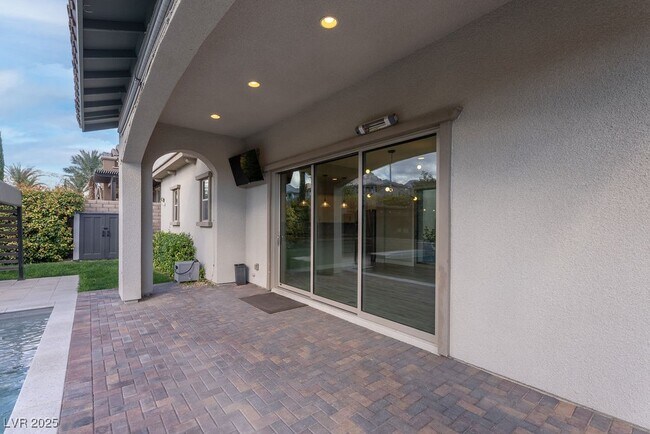 Building Photo - 367 Pollino Peaks St