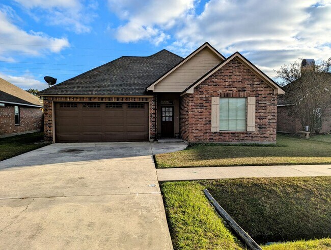 Primary Photo - Home for You in Fairground Place!