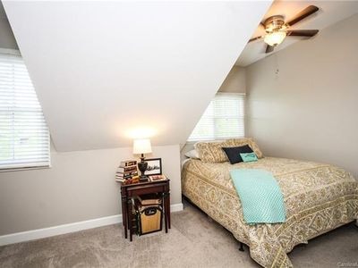 Building Photo - 2000 Euclid Ave