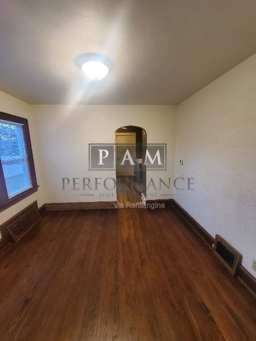 Building Photo - 1114 16th Ave