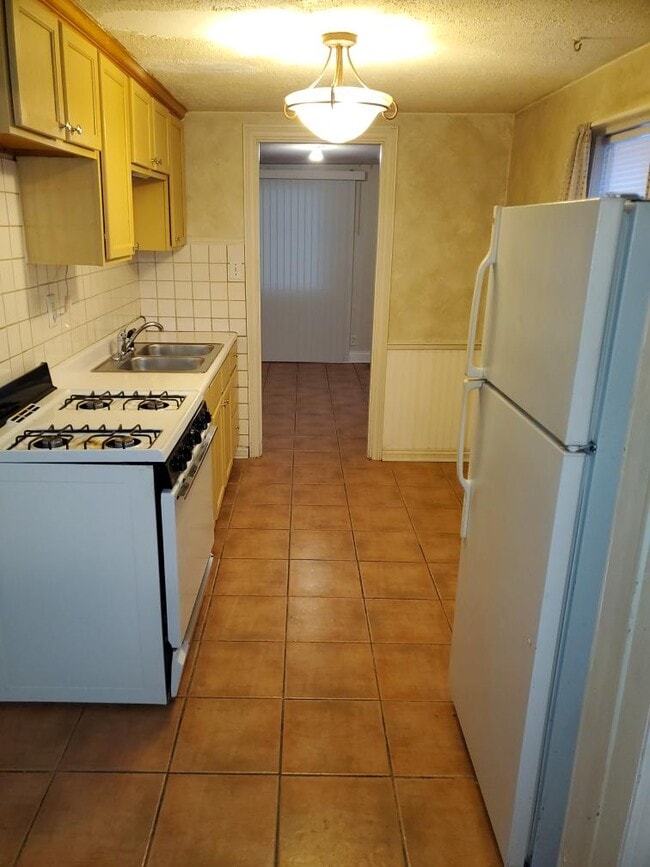 Building Photo - 806 Roosevelt St