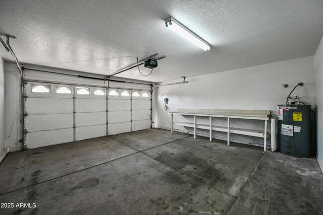 Building Photo - 5449 E Fairfield St