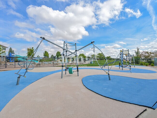 Building Photo - 6620 S Newbern St