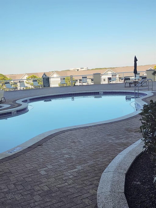 Building Photo - 11832 Front Beach Rd