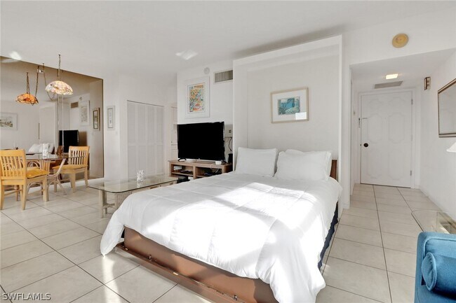 Building Photo - 220 Seaview Ct