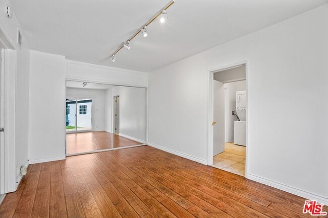 Building Photo - 1918 Prosser Ave