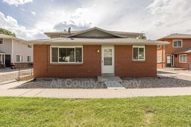 Primary Photo - 2330 Wedgewood Ave