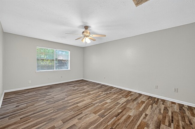 Building Photo - 3303 Palm Desert Ln