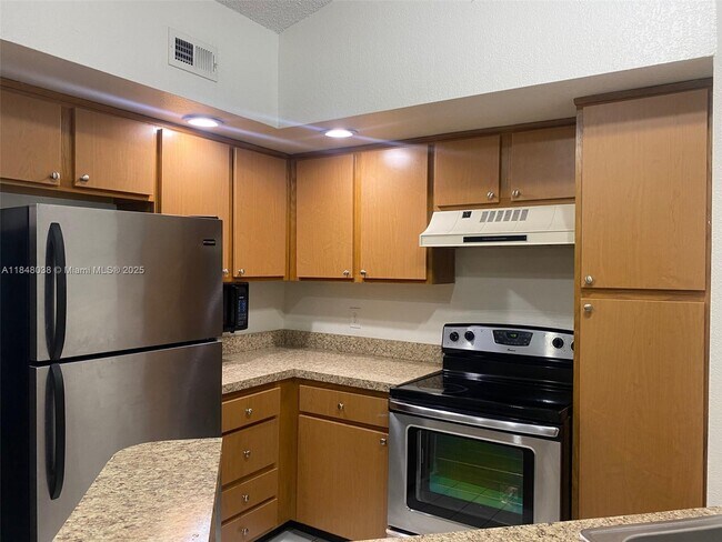 Building Photo - 12980 Vista Isles Dr