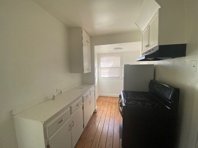 Building Photo - 189 S Roosevelt Ave