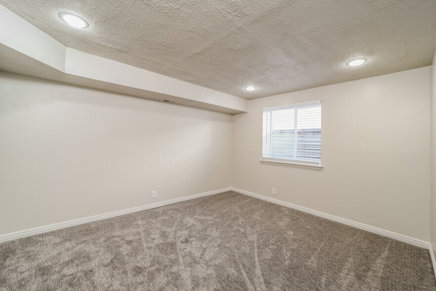 Building Photo - 2076 Allison Way