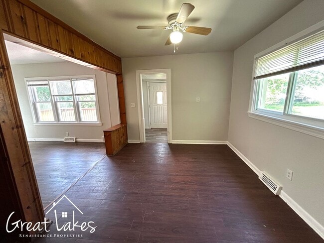 Building Photo - Lovely 3 bedroom / 1 bathroom house now available for rent!