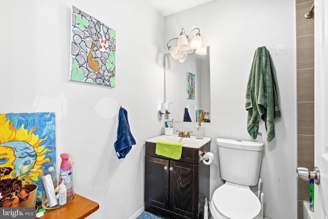 Building Photo - 2024 N Carlisle St