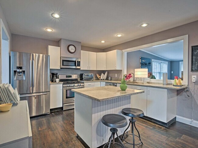 Building Photo - 14 Millstone Dr