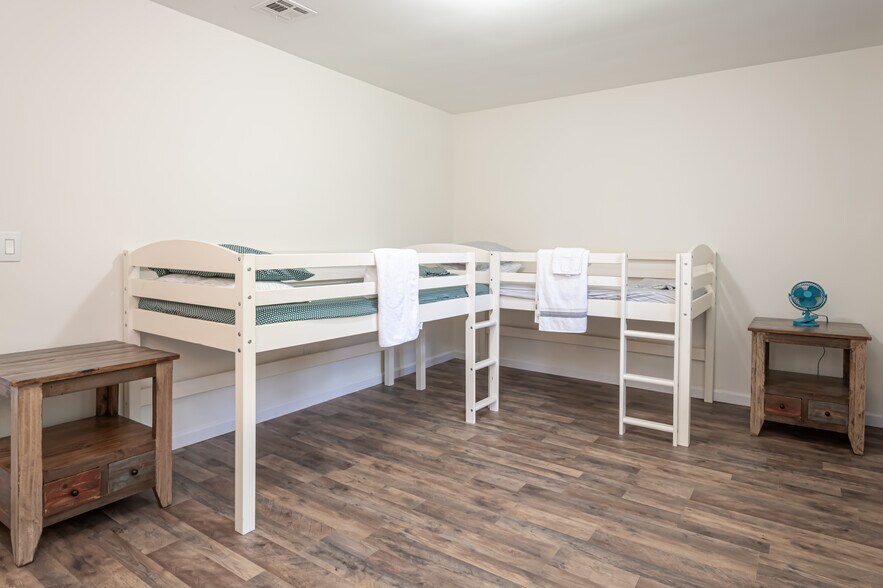 Forth Bedroom - 5 Beaver Brook Dr