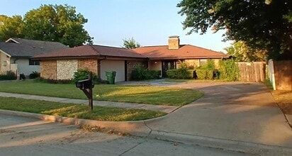 Building Photo - 4106 Cedar Creek Dr