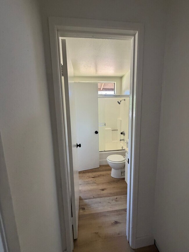 Building Photo - 242 Grayson Way