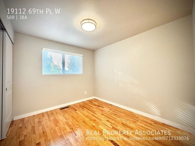 Building Photo - 19112 69th Pl W