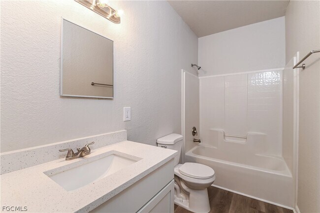 Building Photo - 4318 9th St W