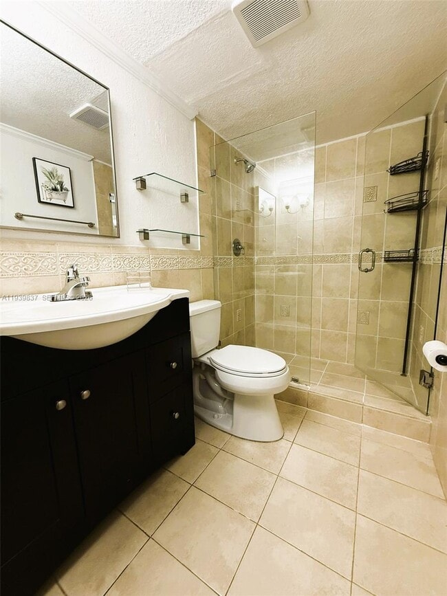 Building Photo - 16005 Kingsmoor Way