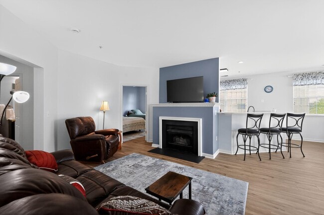 Building Photo - 2605 Chapel Lake Dr