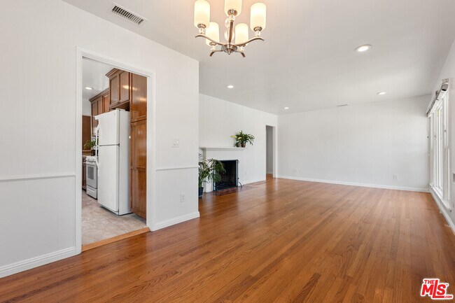 Building Photo - 7601 Dunfield Ave