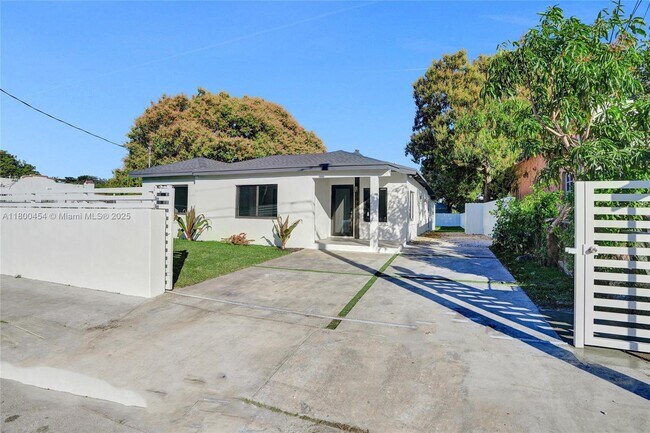 Primary Photo - 7943 NW 6th Ave