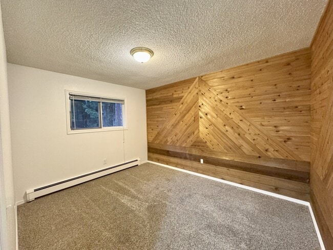 Building Photo - 8224 Poplar Ave
