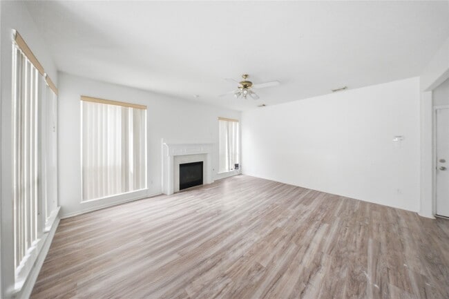 Building Photo - 2415 Mills Creek Dr