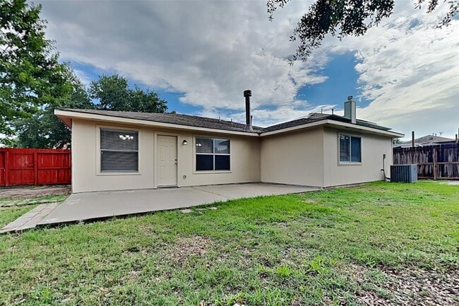 Building Photo - 2702 Fox View Cir