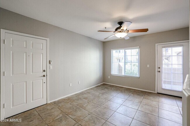 Building Photo - Resort-Style Aventura Condo