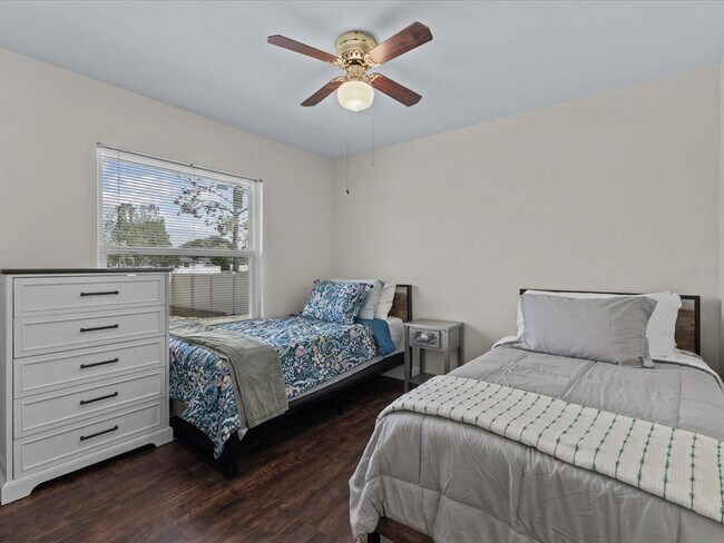 Building Photo - 226 Windward Way