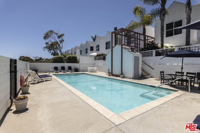 Building Photo - 28711 Pacific Coast Hwy