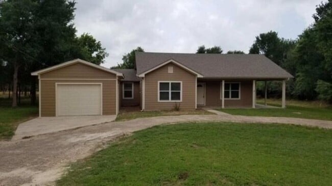 Building Photo - TAHITIAN VILLAGE ENTERTAINING READY - 3 BEDROOM / 2 BATH HOME