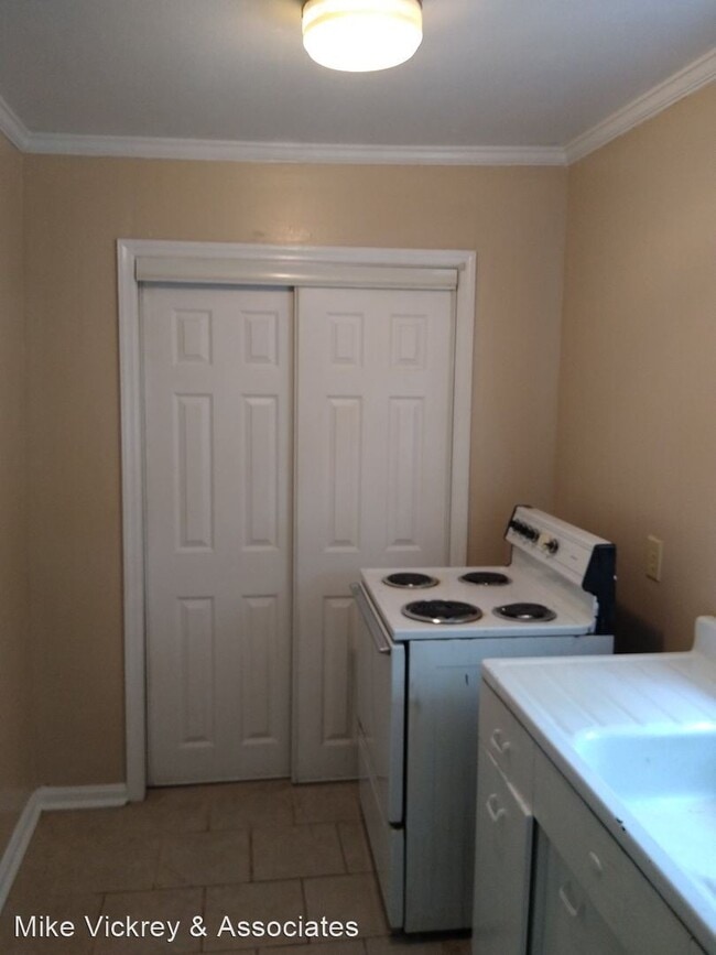 Building Photo - 1 br, 1 bath House - 1548 1/2 Schley Street