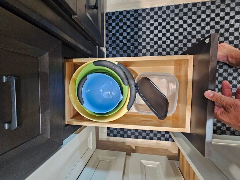 Building Photo - 435 High St