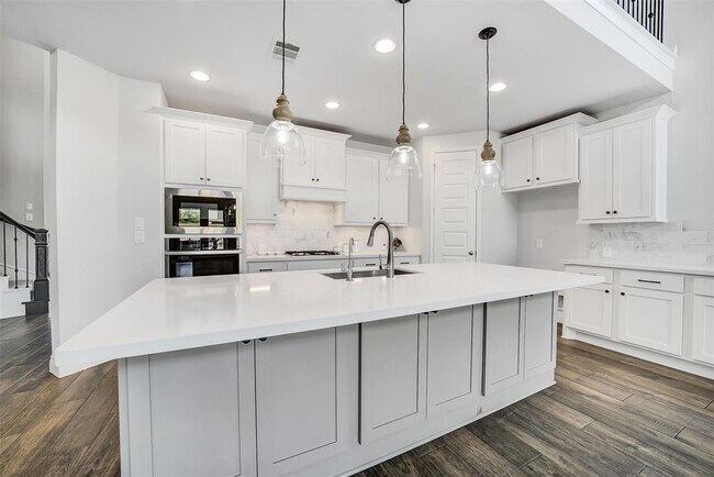 Building Photo - 15014 Little Fox Canyon Tr