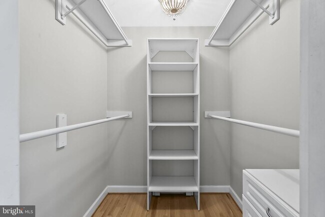 Building Photo - 9102 Volunteer Dr